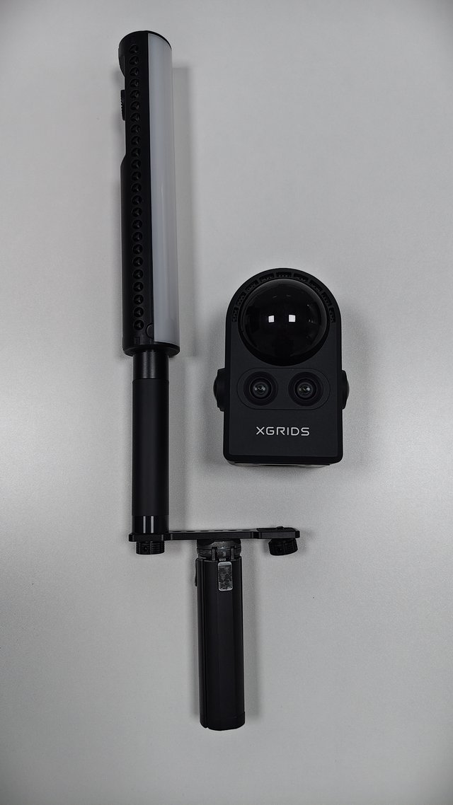 PortalCam 安装步骤 4:安装补光灯